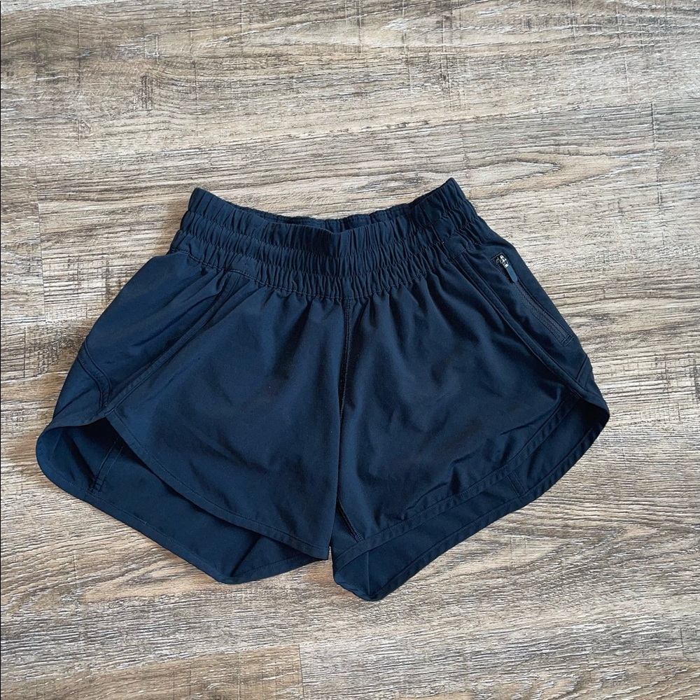 LULULEMON Tracker Shorts